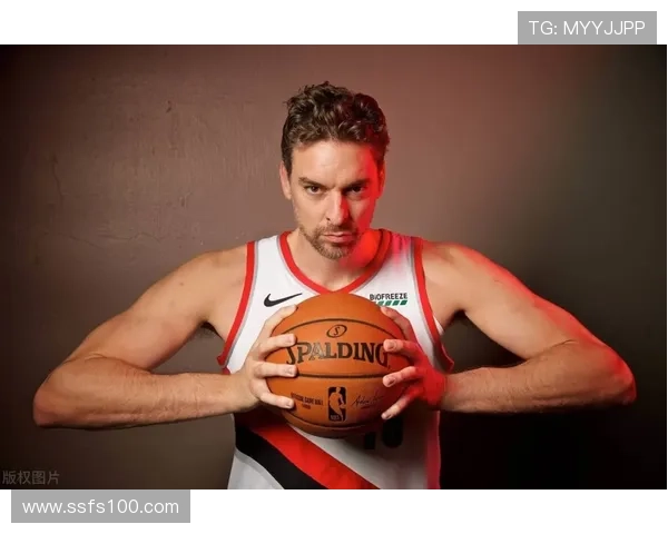 媒体人杨瀚森深入分析比赛录像 他对NBA比赛理解将愈加深刻